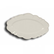 Scalloped-ceramic-serving-plate-37x23-white